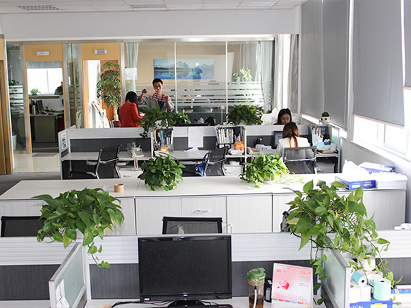盈彩网办公环境照